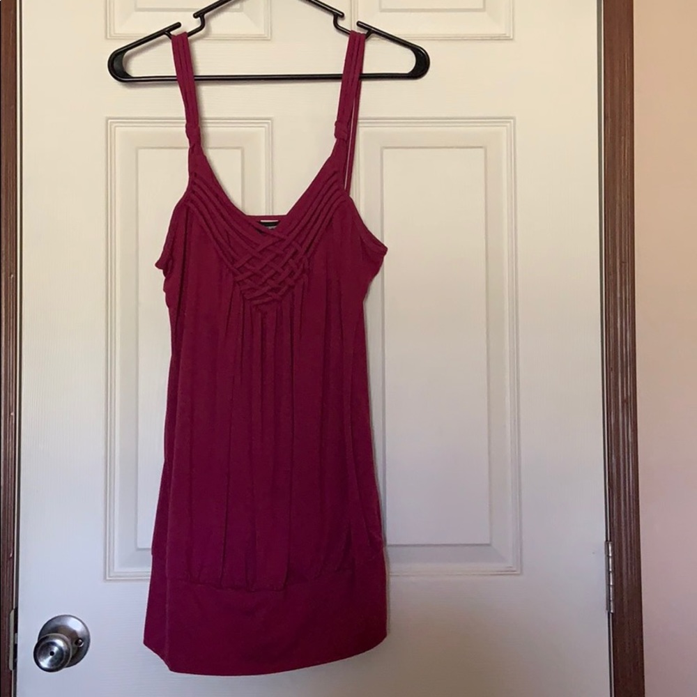 Long tank with fitted hem